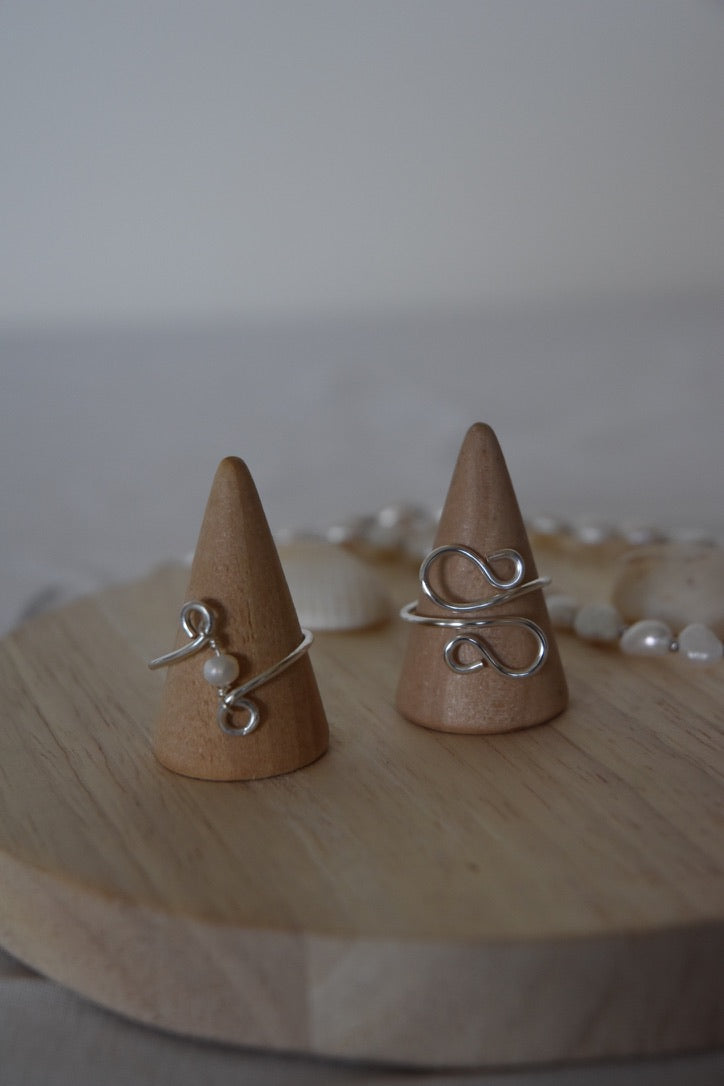 Gentle Curve: Wire Ring