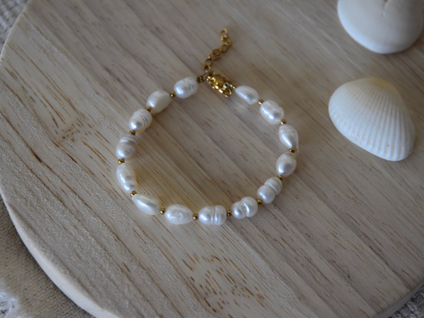 The Classic Pearl: Beaded Bracelet