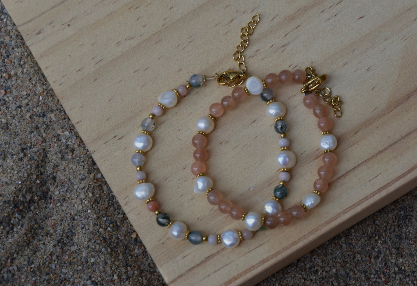 Golden Dusk: Beaded Bracelet
