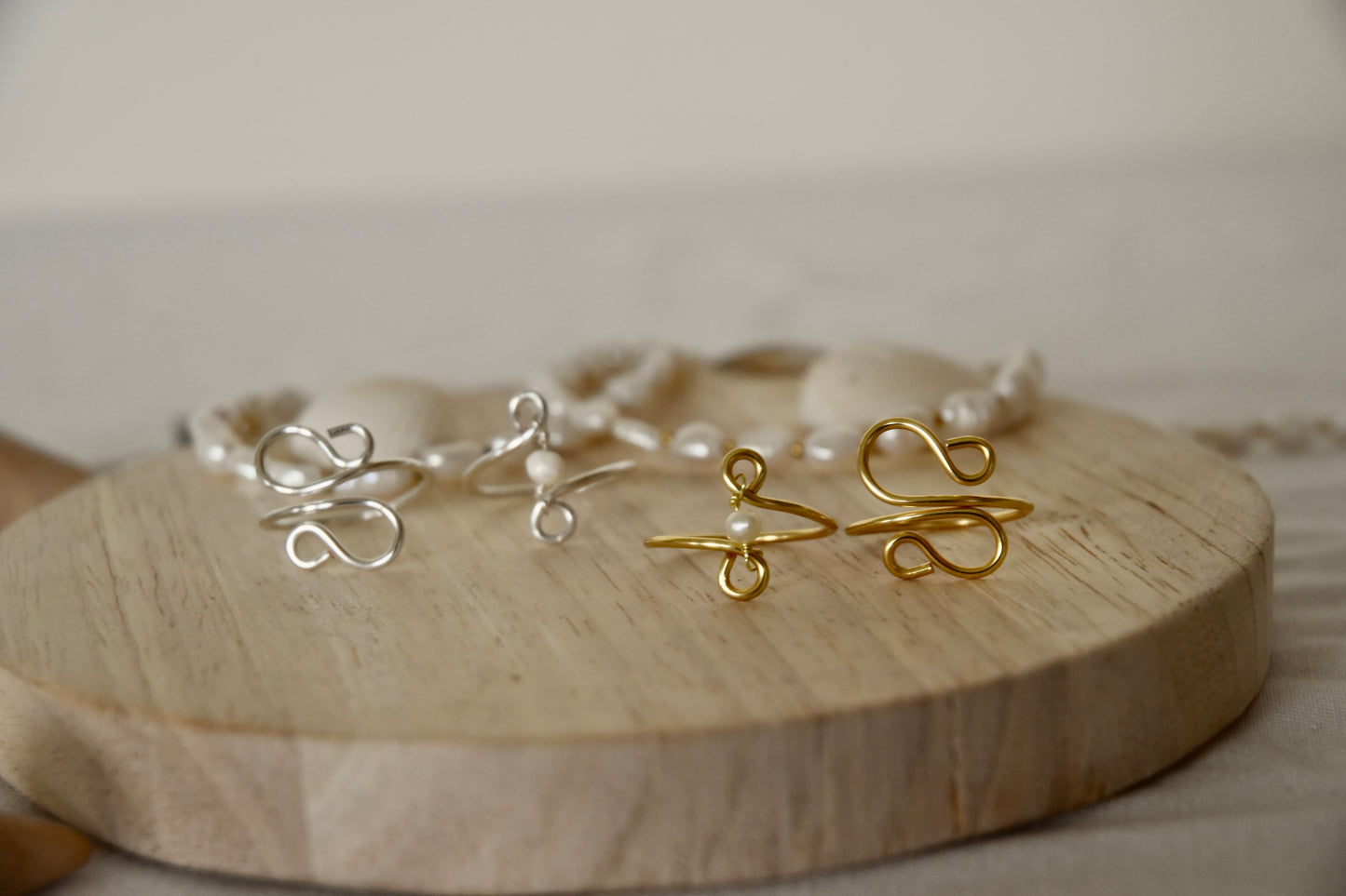Gentle Curve: Wire Ring