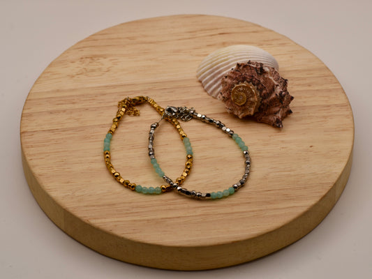 Turquoise Speckled Glow: Beaded Bracelet