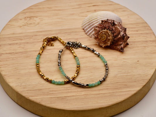 Turquoise Speckled Glow: Beaded Bracelet