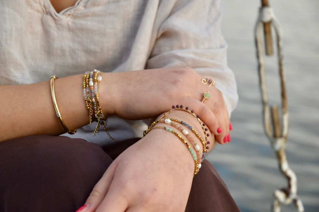 Shoreline Bliss: Beaded Bracelet