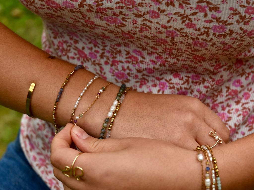 Color Link: Beaded Bracelet