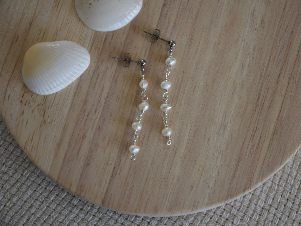 Pearl Flow: Dangle Earrings