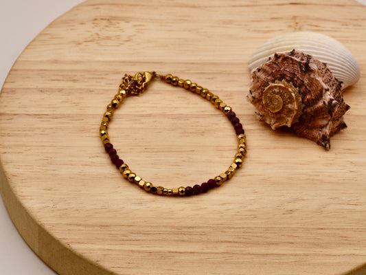Berry Speckled Glow: Beaded Bracelet