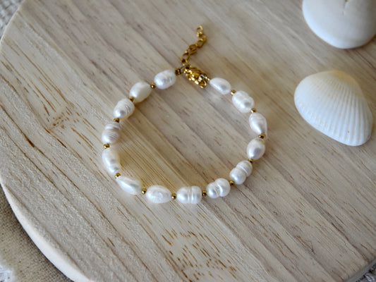 The Classic Pearl: Beaded Bracelet