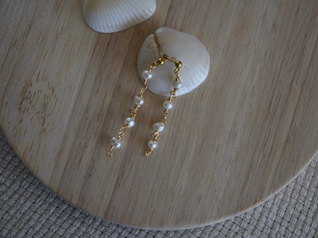 Pearl Flow: Dangle Earrings