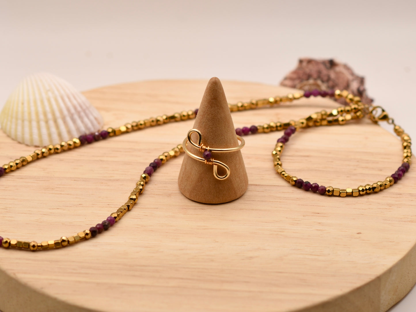 Berry Twisted Speckle: Wire Ring