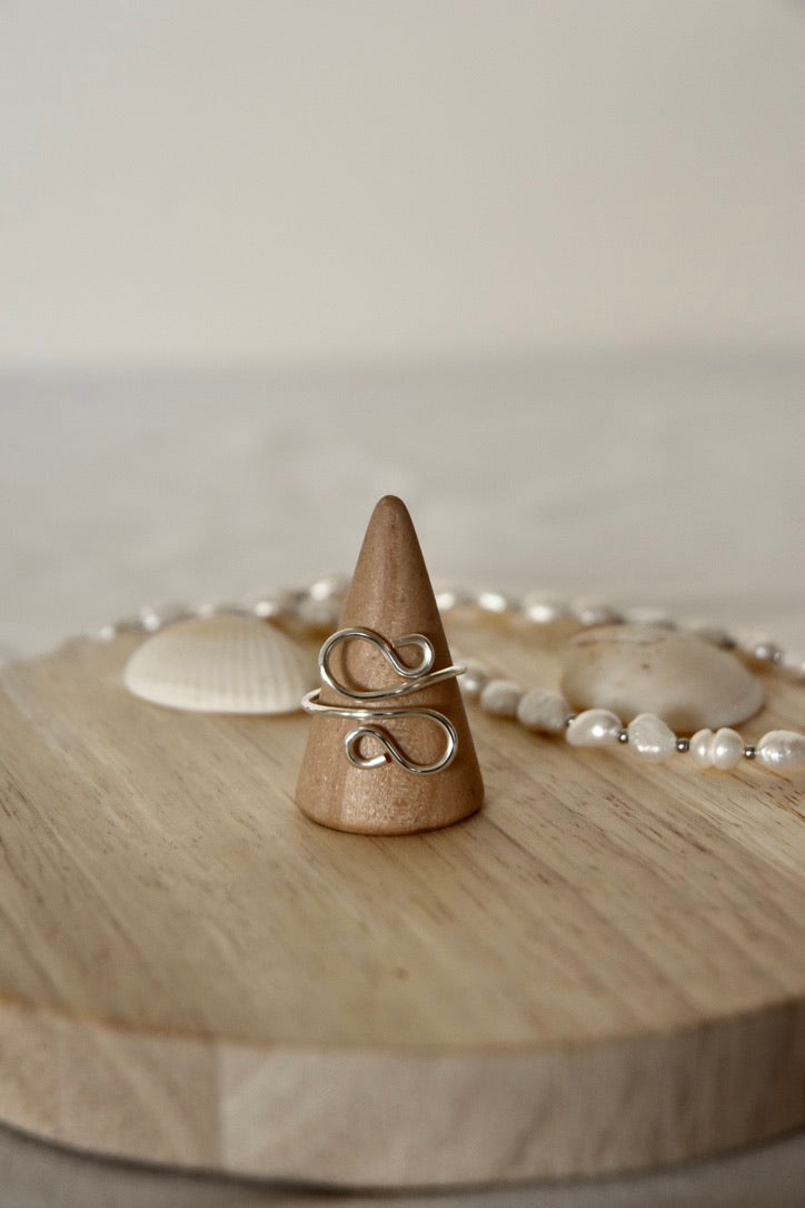 Gentle Curve: Wire Ring