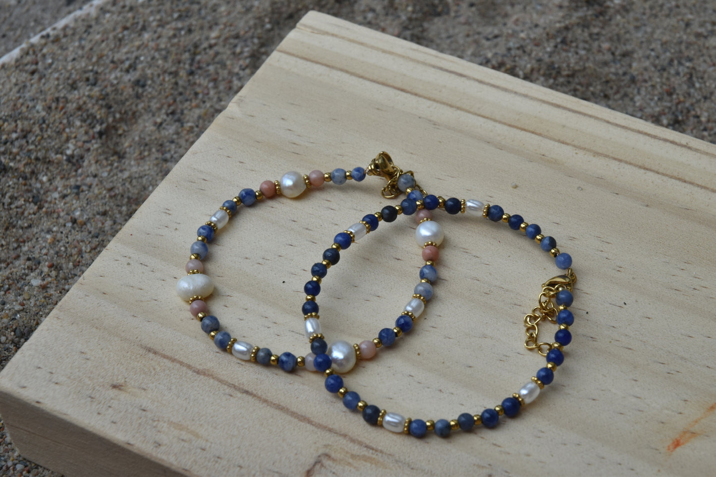 Shoreline Bliss: Beaded Bracelet