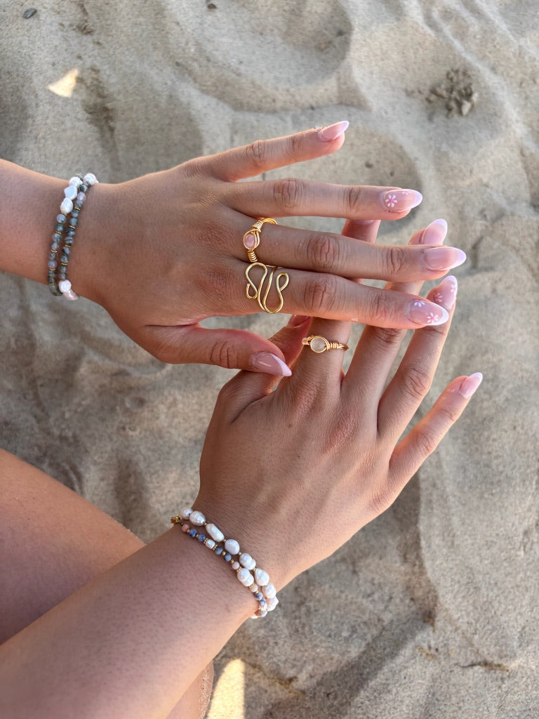 Gentle Curve: Wire Ring